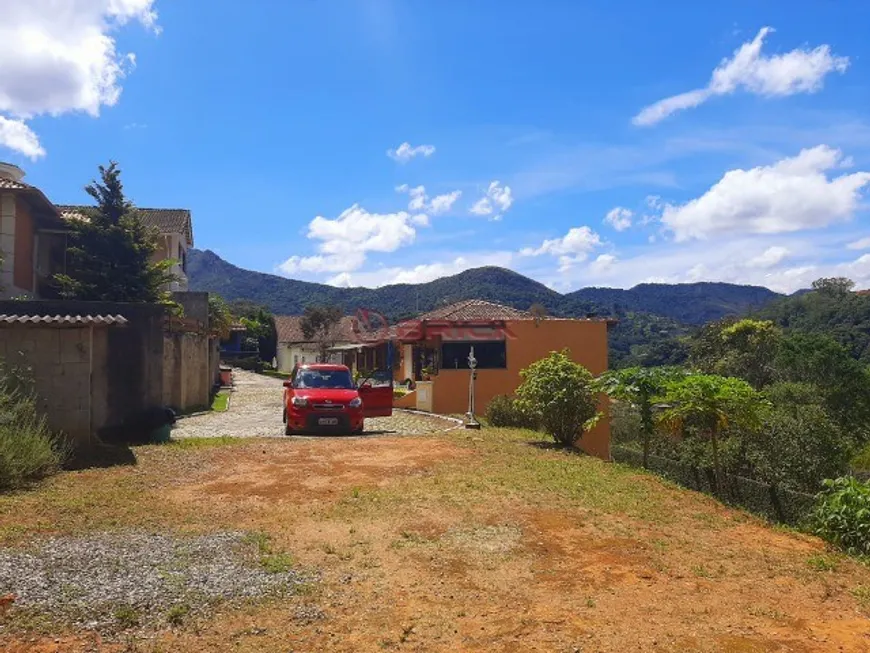 Foto 1 de Lote/Terreno à venda, 400m² em Cascata do Imbuí, Teresópolis