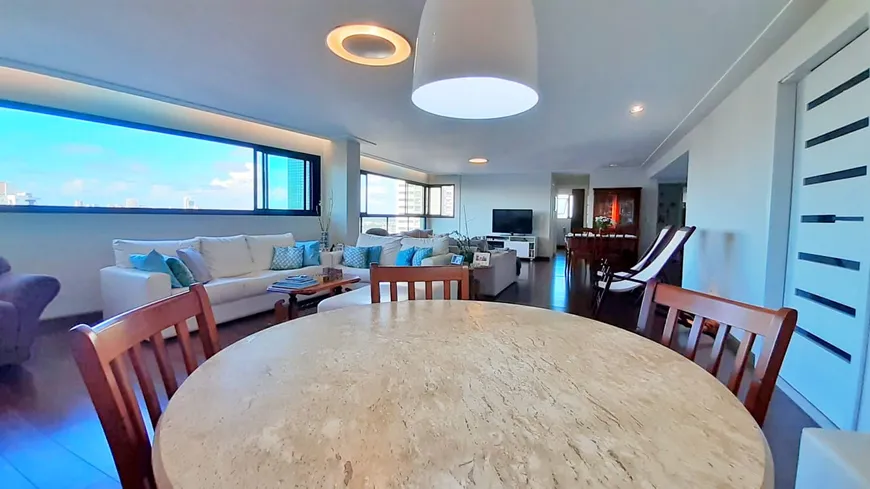 Foto 1 de Apartamento com 4 Quartos à venda, 204m² em Lagoa Nova, Natal