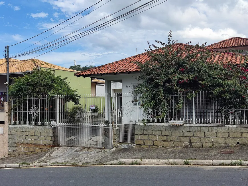 Foto 1 de Casa com 3 Quartos à venda, 150m² em Nacoes, Balneário Camboriú