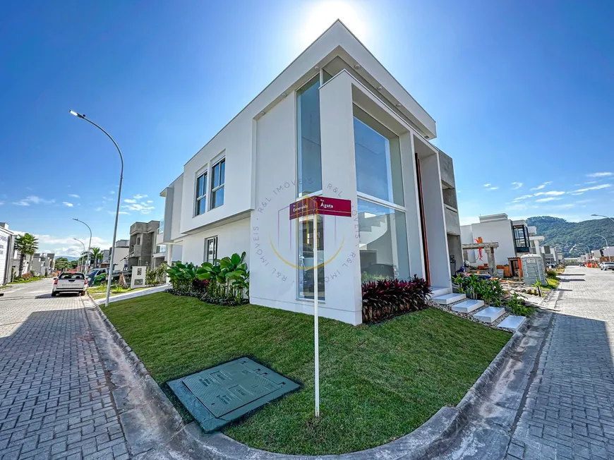 Foto 1 de Casa de Condomínio com 3 Quartos à venda, 170m² em Beira Rio, Biguaçu