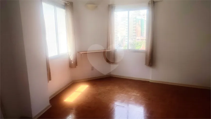 Foto 1 de Apartamento com 1 Quarto para alugar, 32m² em Centro, São Paulo