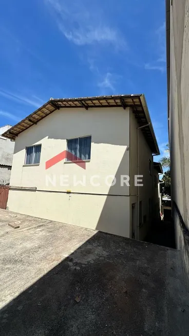 Foto 1 de Casa de Condomínio com 2 Quartos à venda, 60m² em Parque Xangri La, Contagem