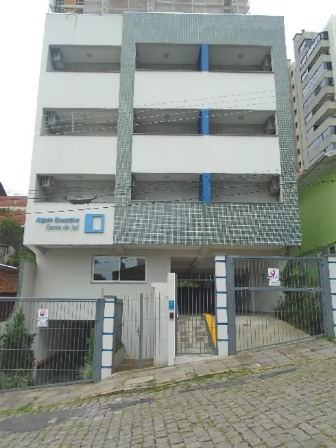 Foto 1 de Kitnet com 1 Quarto para alugar, 27m² em Madureira, Caxias do Sul
