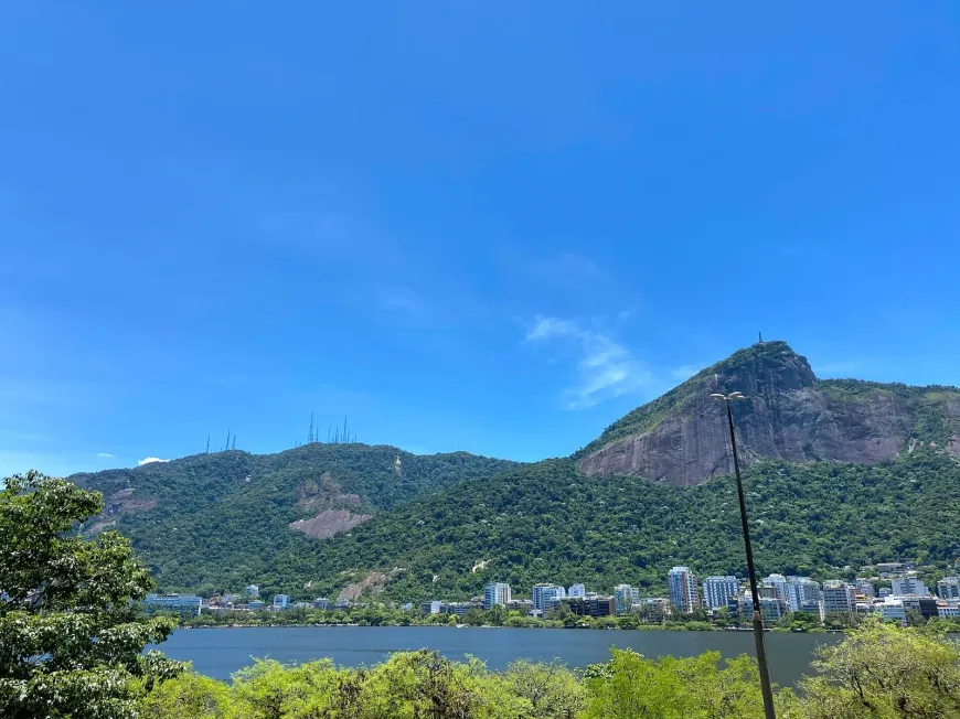 Foto 1 de Apartamento com 4 Quartos à venda, 140m² em Lagoa, Rio de Janeiro