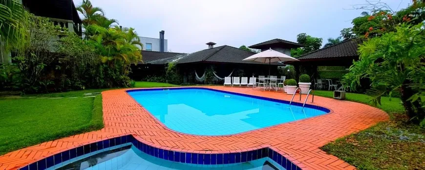 Foto 1 de Casa com 7 Quartos à venda, 680m² em Jardim Acapulco , Guarujá