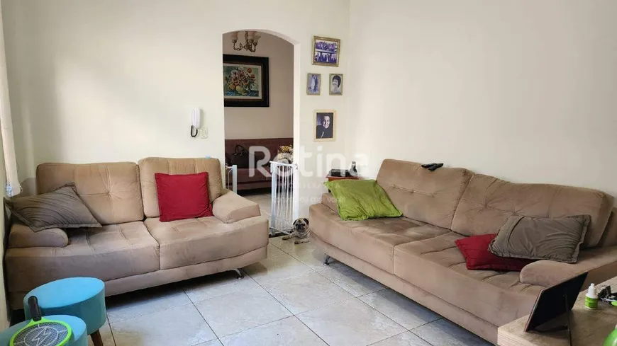 Foto 1 de Casa com 3 Quartos à venda, 195m² em Tibery, Uberlândia