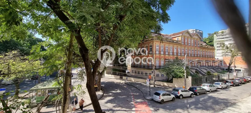 Foto 1 de Apartamento com 3 Quartos à venda, 140m² em Laranjeiras, Rio de Janeiro