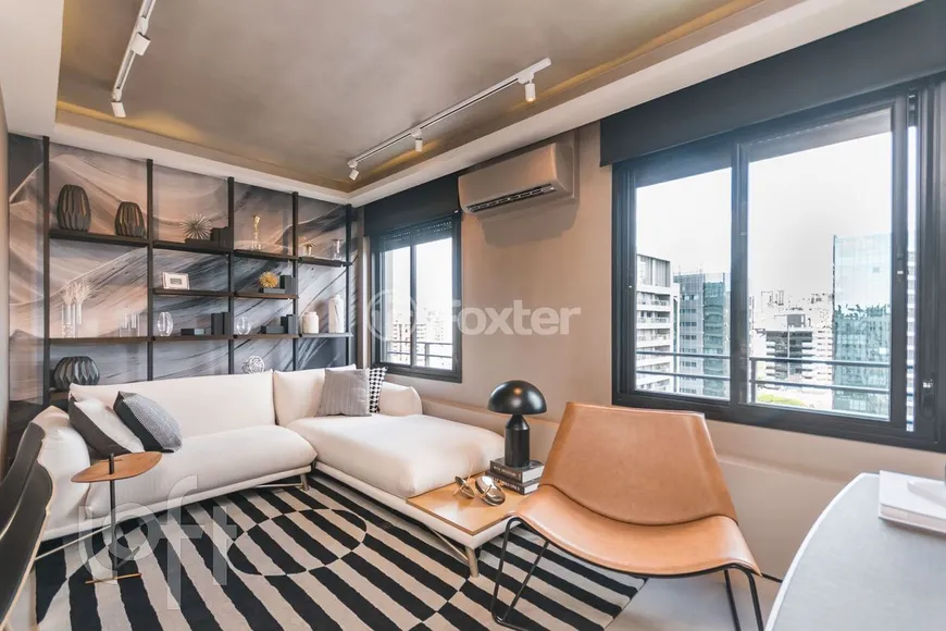 Foto 1 de Apartamento com 1 Quarto à venda, 43m² em Auxiliadora, Porto Alegre