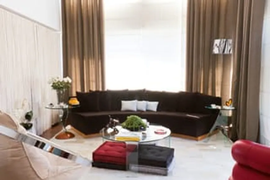 Foto 1 de Apartamento com 2 Quartos à venda, 210m² em Morumbi, São Paulo