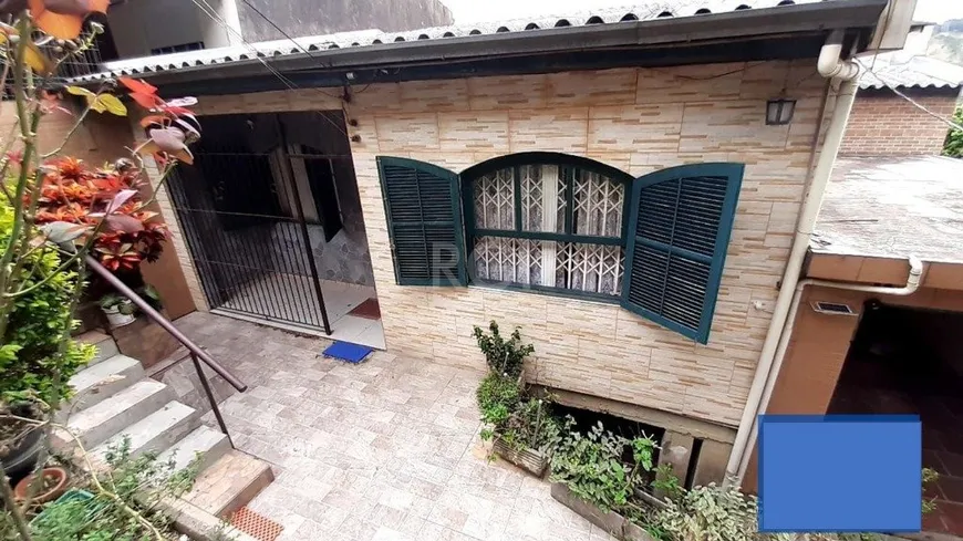 Foto 1 de Casa com 3 Quartos à venda, 199m² em Jardim Carvalho, Porto Alegre