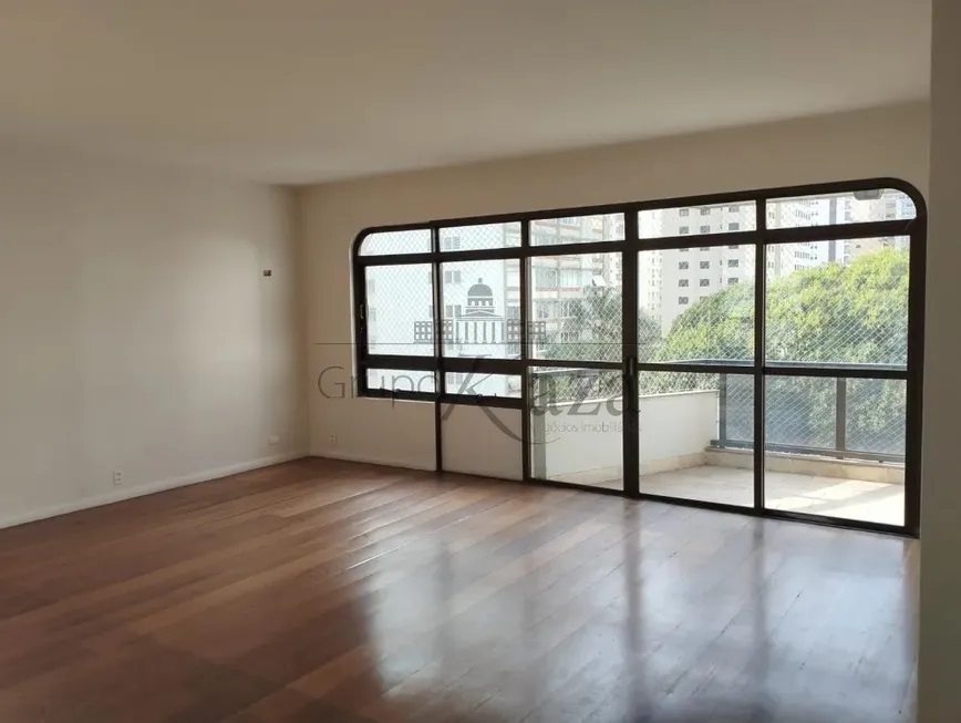 Foto 1 de Apartamento com 3 Quartos à venda, 288m² em Jardins, São Paulo