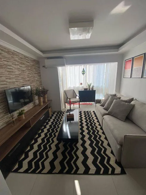 Foto 1 de Apartamento com 2 Quartos para alugar, 85m² em Cerqueira César, São Paulo