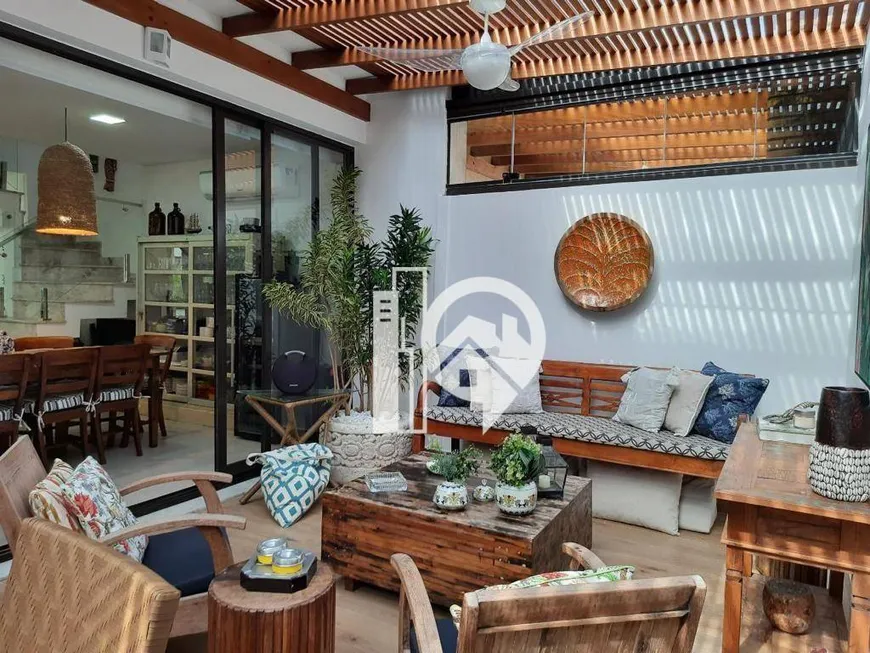Foto 1 de Casa de Condomínio com 5 Quartos para venda ou aluguel, 200m² em Praia de Camburí, São Sebastião