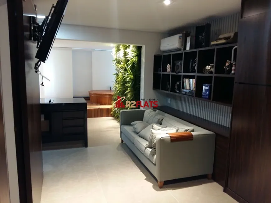 Foto 1 de Flat com 1 Quarto à venda, 43m² em Vila Olímpia, São Paulo