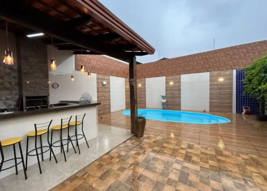 Foto 1 de Casa com 2 Quartos à venda, 120m² em Itapuã, Salvador