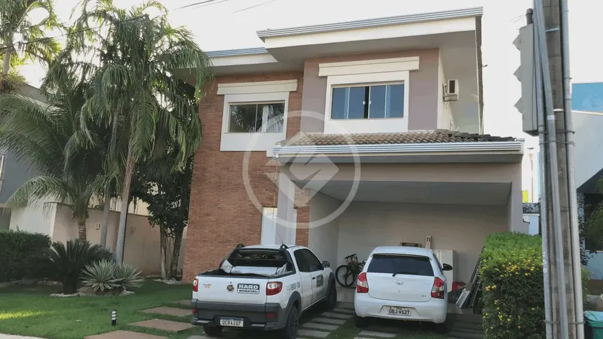 Foto 1 de Casa de Condomínio com 4 Quartos à venda, 303m² em Condomínio Belvedere, Cuiabá