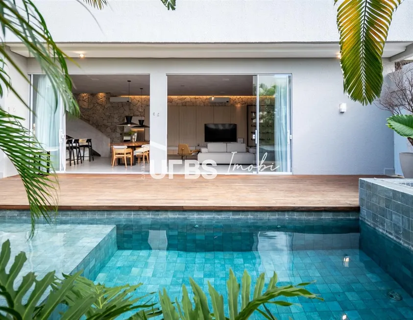 Foto 1 de Casa de Condomínio com 4 Quartos à venda, 270m² em Alphaville Flamboyant Residencial Araguaia, Goiânia