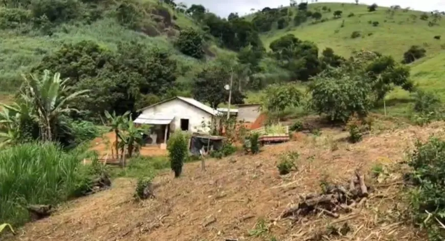 Foto 1 de Fazenda/Sítio com 2 Quartos à venda, 200m² em São Benedito, Santa Luzia