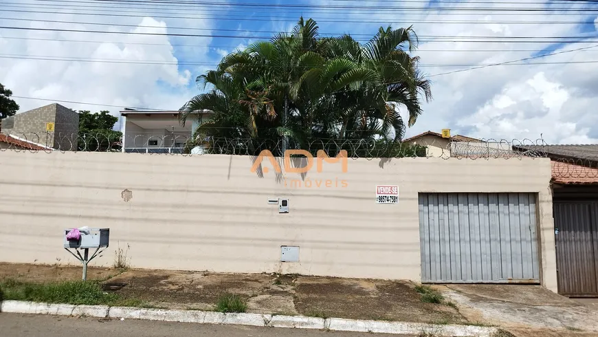 Foto 1 de Sobrado com 3 Quartos à venda, 250m² em Setor Perim, Goiânia