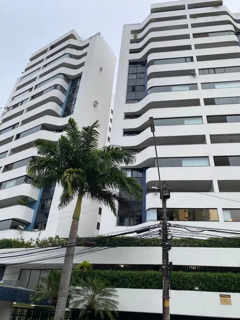Foto 1 de Apartamento com 3 Quartos à venda, 152m² em Loteamento Aquarius, Salvador