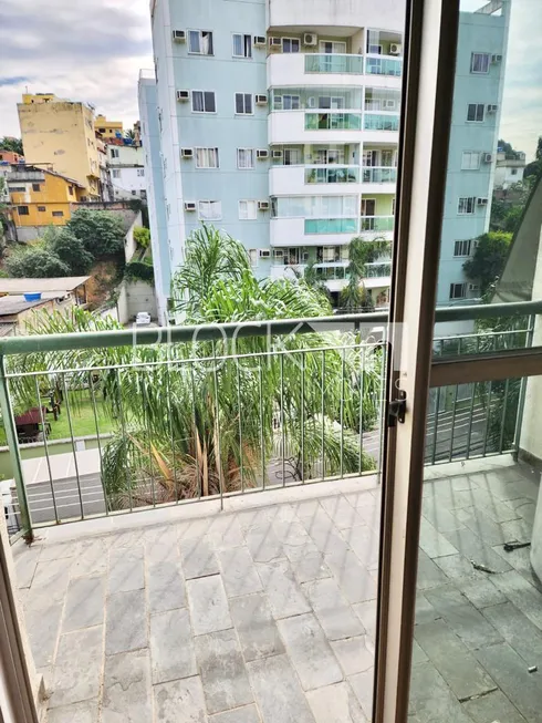 Foto 1 de Apartamento com 3 Quartos à venda, 70m² em Pechincha, Rio de Janeiro