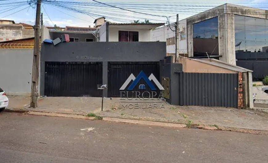 Foto 1 de Casa com 9 Quartos à venda, 452m² em Bancarios, Londrina