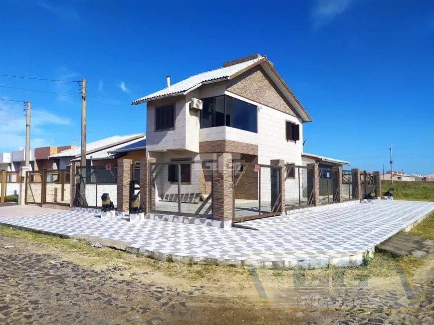 Foto 1 de Casa com 2 Quartos à venda, 85m² em Salinas, Cidreira