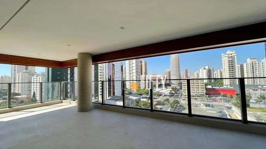 Foto 1 de Apartamento com 4 Quartos à venda, 232m² em Brooklin, São Paulo