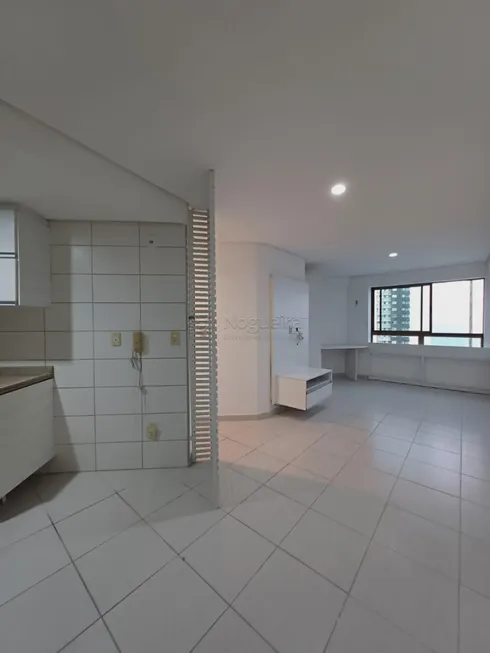 Foto 1 de Apartamento com 2 Quartos à venda, 60m² em Boa Viagem, Recife