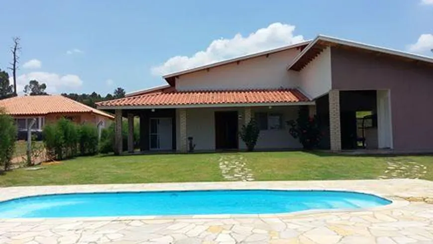 Foto 1 de Casa de Condomínio com 4 Quartos à venda, 233m² em VILA FLORESTA, Alambari