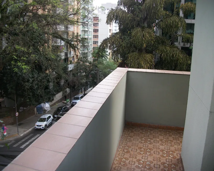 Foto 1 de Apartamento com 2 Quartos à venda, 73m² em Cerqueira César, São Paulo