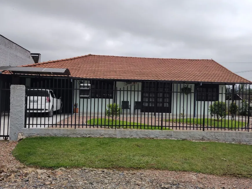 Foto 1 de Casa com 3 Quartos à venda, 180m² em Padre Eduardo, Taió