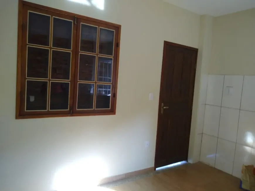 Foto 1 de Casa com 2 Quartos para alugar, 70m² em Grama, Juiz de Fora