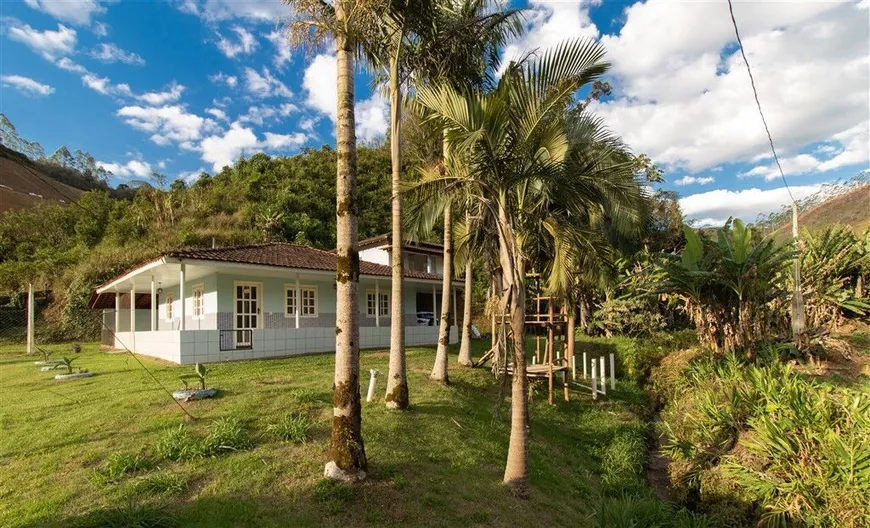 Foto 1 de Fazenda/Sítio com 3 Quartos à venda, 1326m² em , Alfredo Chaves