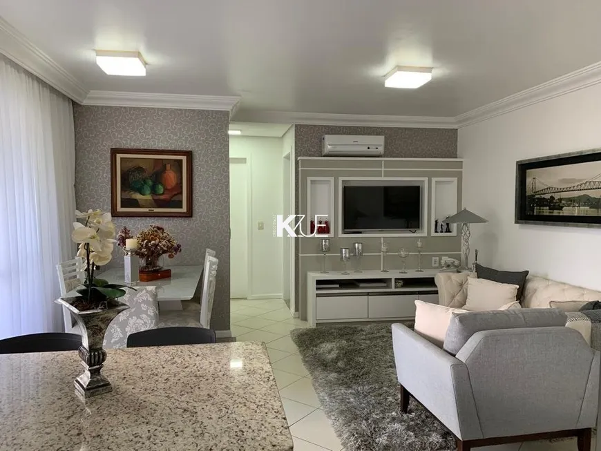 Foto 1 de Apartamento com 2 Quartos à venda, 74m² em Estreito, Florianópolis