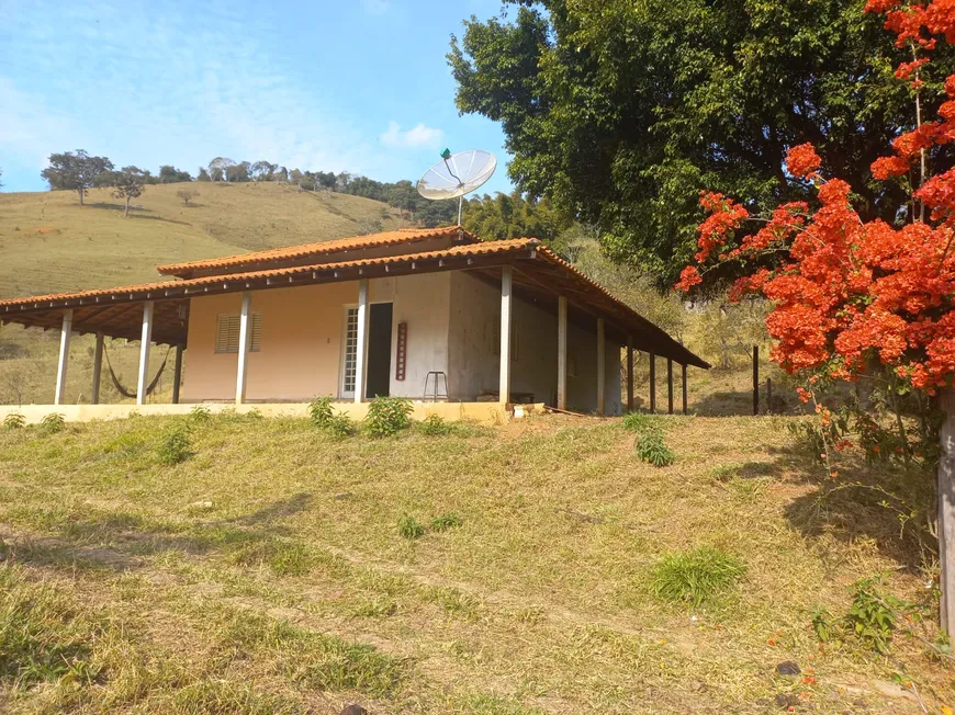 Foto 1 de Fazenda/Sítio com 3 Quartos à venda, 2000m² em Zona Rural, Wenceslau Braz