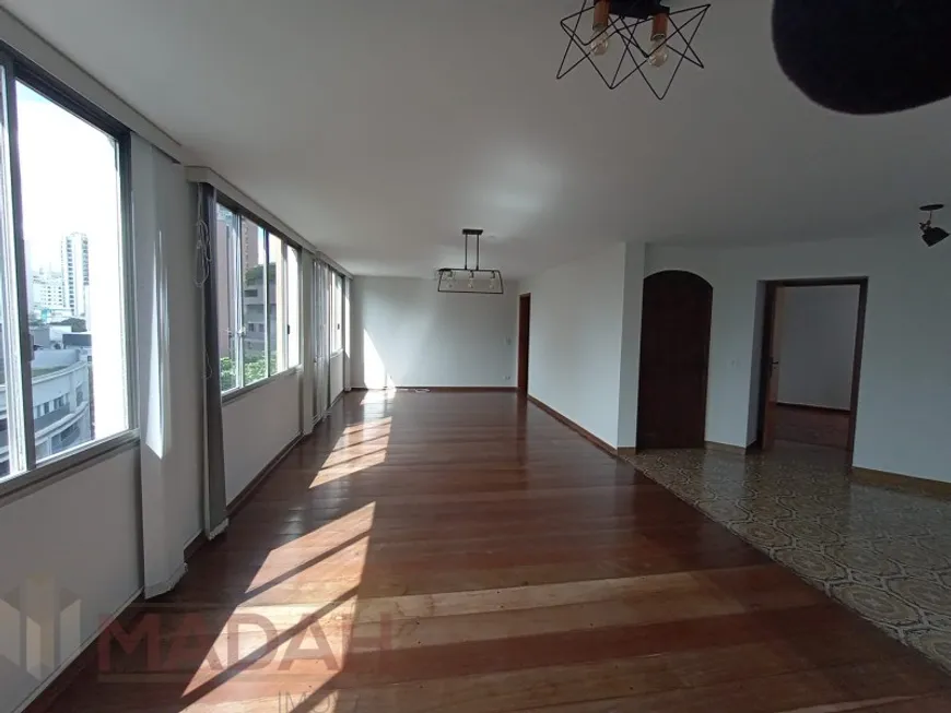 Foto 1 de Apartamento com 4 Quartos para venda ou aluguel, 201m² em Vila Madalena, São Paulo