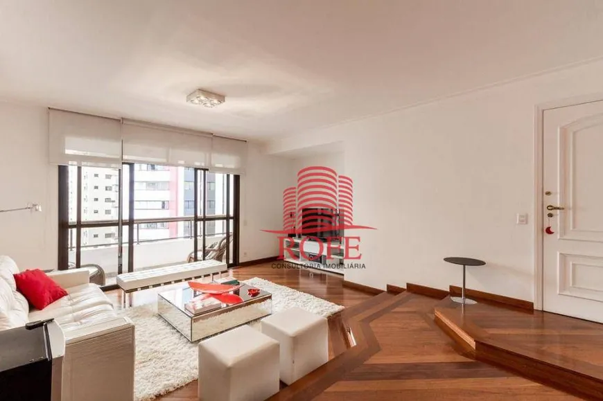 Foto 1 de Apartamento com 2 Quartos para venda ou aluguel, 135m² em Moema, São Paulo