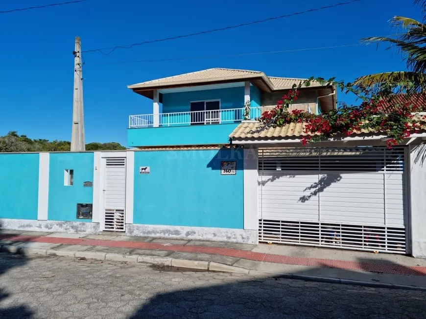 Foto 1 de Casa com 4 Quartos à venda, 199m² em Ingleses do Rio Vermelho, Florianópolis