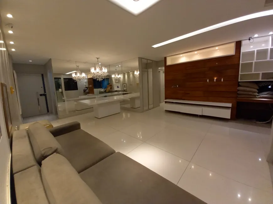 Foto 1 de Apartamento com 4 Quartos à venda, 120m² em Loteamento Aquarius, Salvador