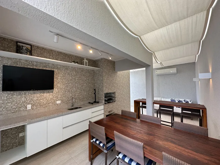 Foto 1 de Casa de Condomínio com 4 Quartos à venda, 260m² em Vila Oliveira, Mogi das Cruzes