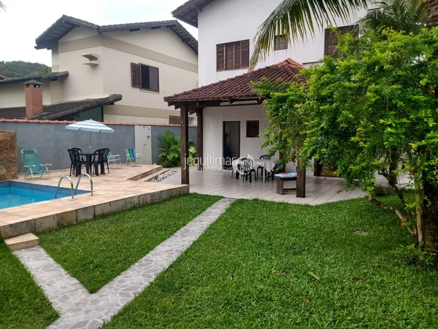 Foto 1 de Casa de Condomínio com 3 Quartos à venda, 200m² em Balneário Praia do Pernambuco, Guarujá