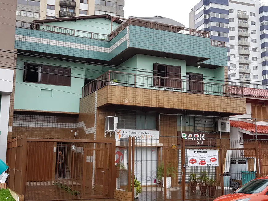 Foto 1 de Casa com 3 Quartos à venda, 440m² em Jardim Planalto, Porto Alegre