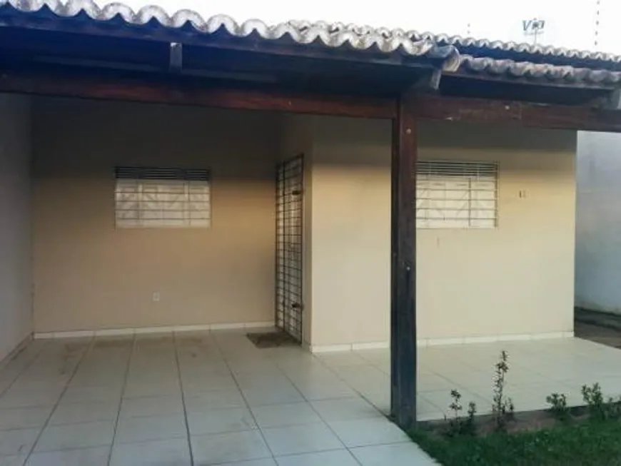 Foto 1 de Casa com 3 Quartos à venda, 70m² em Jóquei Clube, Fortaleza