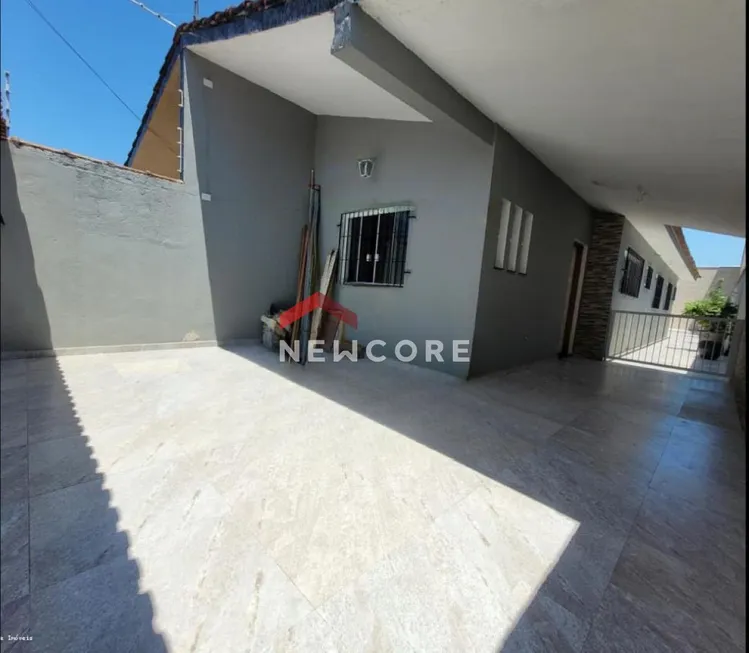 Foto 1 de Casa com 2 Quartos à venda, 65m² em Tupy, Itanhaém