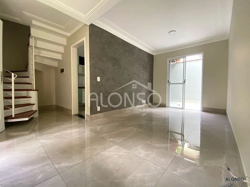 Foto 1 de Casa de Condomínio com 2 Quartos à venda, 75m² em Granja Viana, Cotia