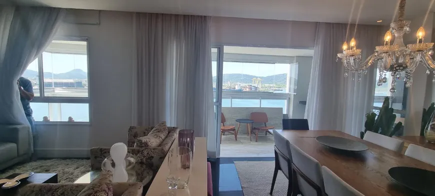 Foto 1 de Apartamento com 4 Quartos à venda, 190m² em Ponta da Praia, Santos