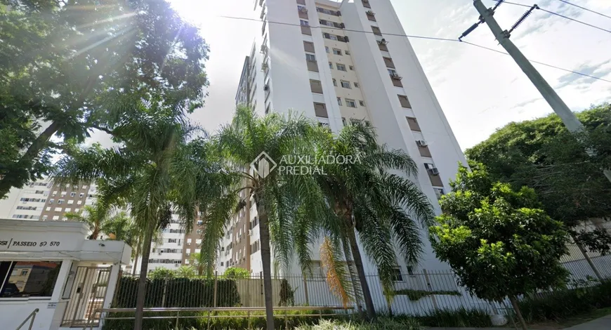 Foto 1 de Apartamento com 2 Quartos para alugar, 58m² em Passo da Areia, Porto Alegre