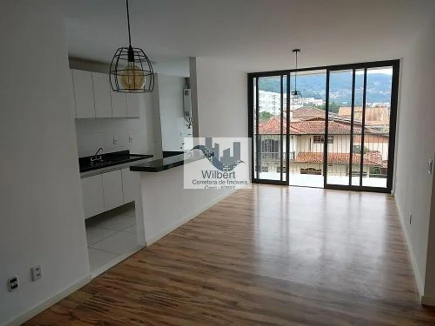 Foto 1 de Apartamento com 2 Quartos à venda, 83m² em Correas, Petrópolis