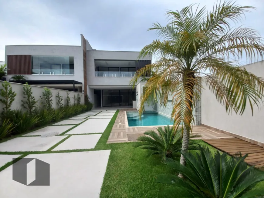 Foto 1 de Casa de Condomínio com 4 Quartos à venda, 360m² em Barra da Tijuca, Rio de Janeiro